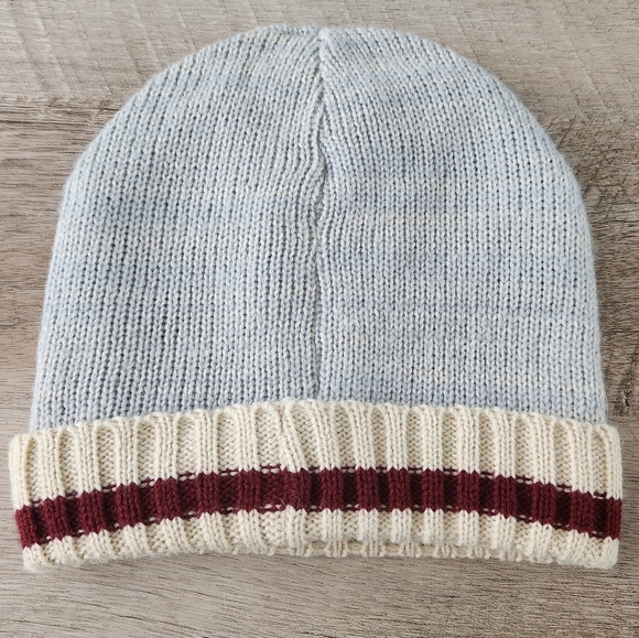 Canada Maple Leaf Embroidered Winter Hat - Picture 4 of 11